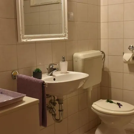 Franka Apartment *