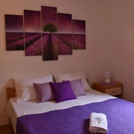 Franka Apartment *
