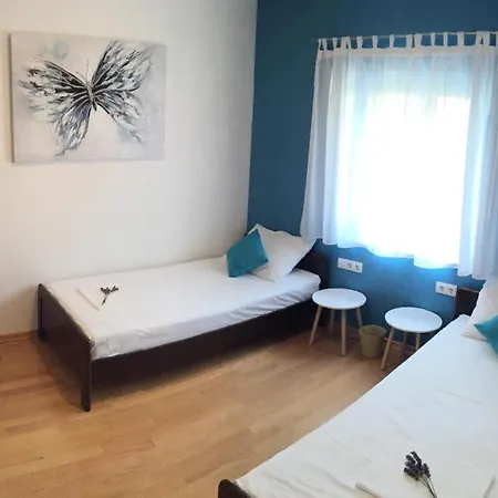 Apartment Franka *